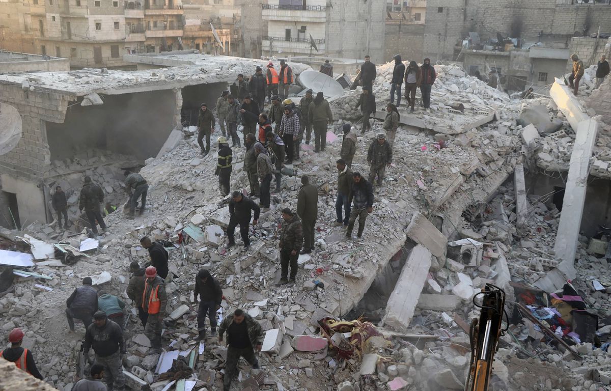 Building collapse in Aleppo kills 16, including children
